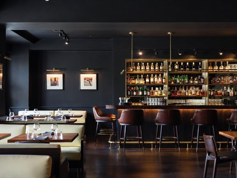 Luna Wine Room